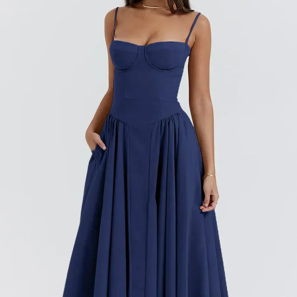 Sigrid | Olkaimettoman bustier-mekon midi-pituus