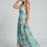 Midi Portia -dress made of pleated crepe with halterneck and floral pattern