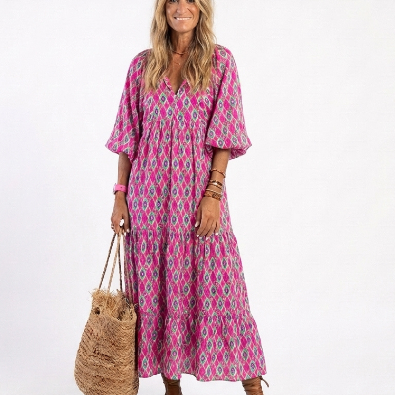 Céline | Midi mekko, jossa on kuvio, kolmen neljänneksen hihat ja V-pääntie