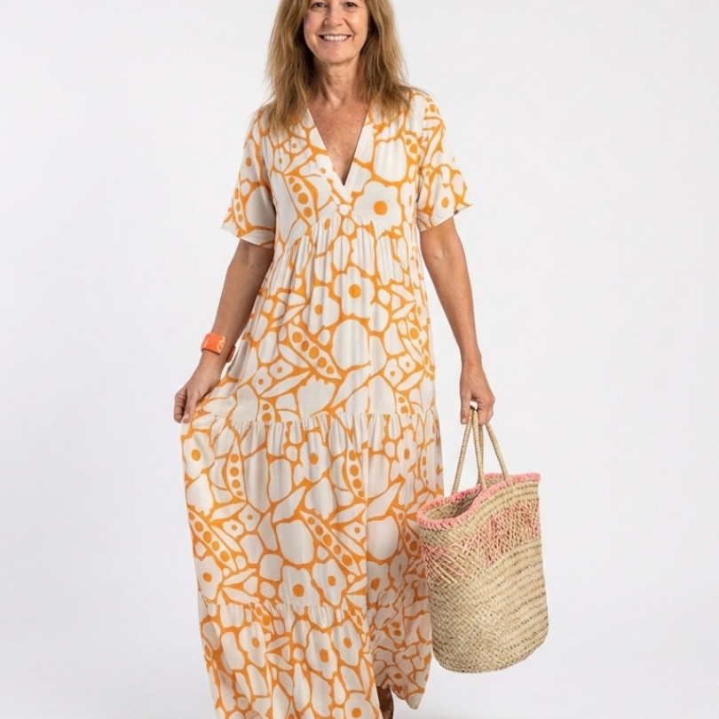 Lucie | Midi mekko kukilla, lyhyet hihat ja V-pääntie