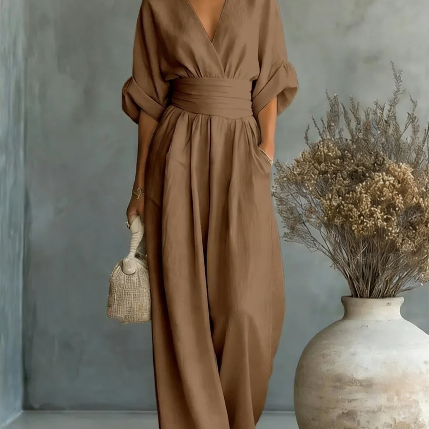 Fustan Elegant me Dekolte në V, Shpinë të Zbuluar dhe Rripa të Gjerë - Maison Claire et Sylvie