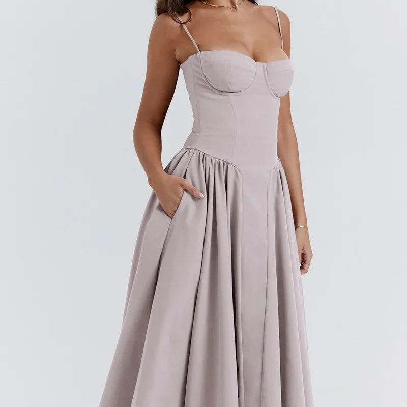 Sigrid | Olkaimettoman bustier-mekon midi-pituus
